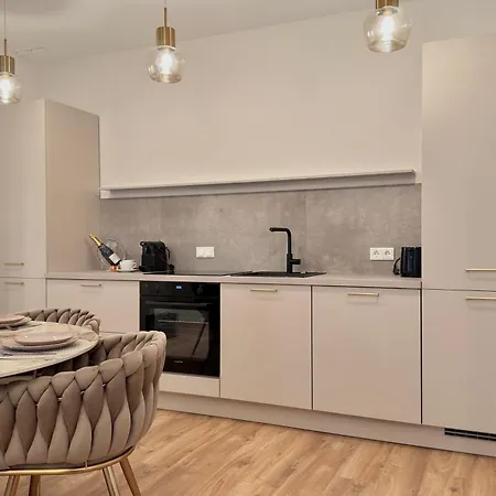 Gemütliches Design In Do-zentrum Apartamento